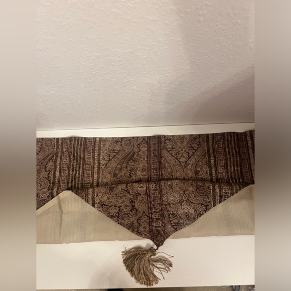 Croscill  Tangier Ascot Valance - Picture 9 of 10